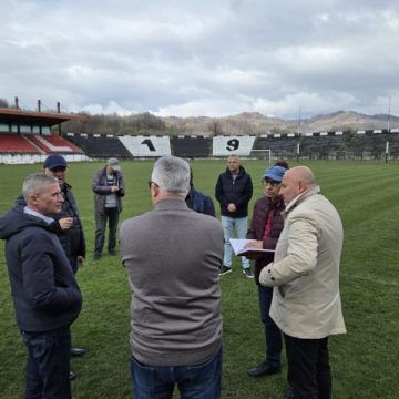 Încep lucrările pentru omologarea stadionului din Petroșani pentru Liga I
