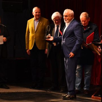Valeriu Butulescu, onorat de Uniunea Scriitorilor din România la Gala „I.D. Sîrbu” de la Petroșani