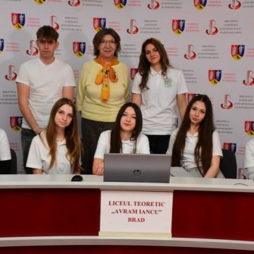Liceul Teoretic „Avram Iancu” Brad a câștigat „finala mică” a concursului județean de cultură generală „Citești și câștigi!”
