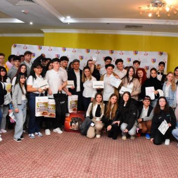 Echipa Colegiului Tehnic „Transilvania” Deva este câștigătoare a ediției a XII-a a Concursului județean de cultură generală „Citești și câștigi!”