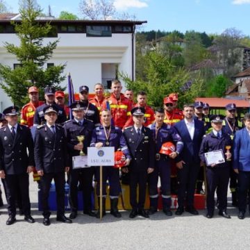 Pompieri din 5 județe premiați la Geoagiu pentru profesionalism în descarcerare și prim ajutor