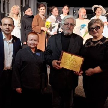 Dramaturgul Valeriu Butulescu, premiat în Republica Moldova pentru “contribuţia la unificarea spirituală a neamului românesc”…