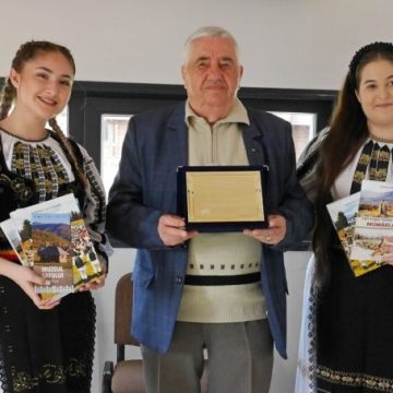 Dr. Dumitru Gălățan Jieț – „academicianul momârlanilor” sărbătorit la 86 de ani și 42 de cărți, la Muzeul Satului din Jieț