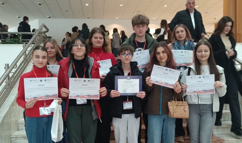 WhatsApp Image 2026-04-09 at 13.19.02 (1) Mențiune la Olimpiada Națională de Limba Engleză pentru vulcăneanul Ianis Gabriel Ionescu