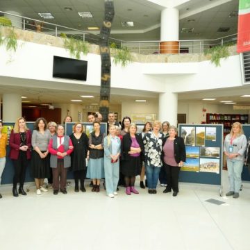 Bibliotecarii Universității Politehnica Timișoara au celebrat 23 aprilie prin artă fotografică