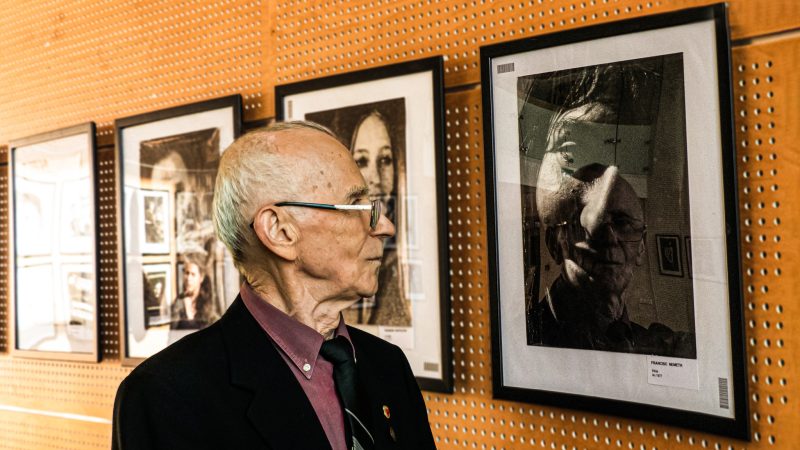 698254485_4323527401309235_8341623818722166361_n Artistul fotograf Francisc Németh alături de mari maeștri ai artei fotografice românești, în expoziția aniversară a Asociației Artiștilor Fotografi din România