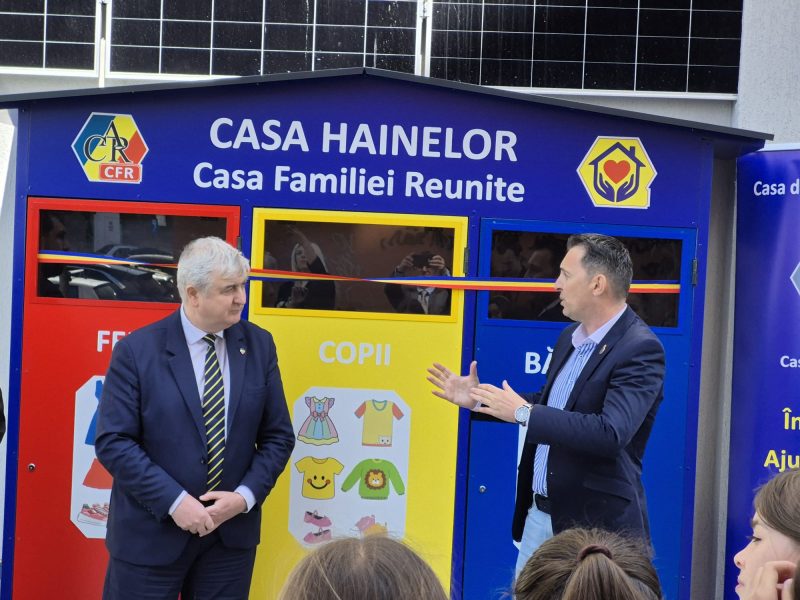 La Petroșani s-a deschis ”Casa Hainelor”, un nou proiect social al CAR-CFR Petroșani
