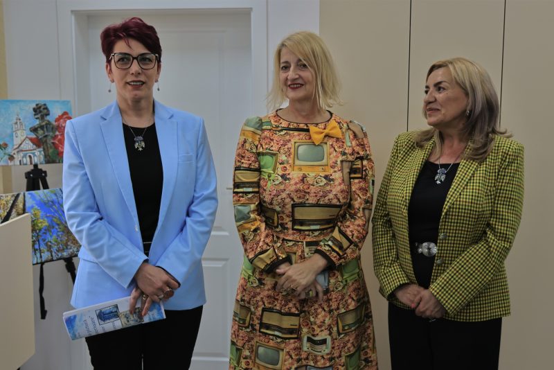 701701758_984116484235722_6018731642131071650_n „Călătorii interioare” într-un nou vernisaj expozițional la Biblioteca județeană „Ovid Densușianu” din Deva