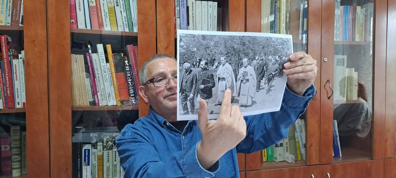 702589536_122160525674959036_7449130914616152841_n „Ziua Eroilor” marcată la Biblioteca Municipală „Valeriu Butulescu” Petroșani printr-o prelegere de excepție susținută de Marian Boboc