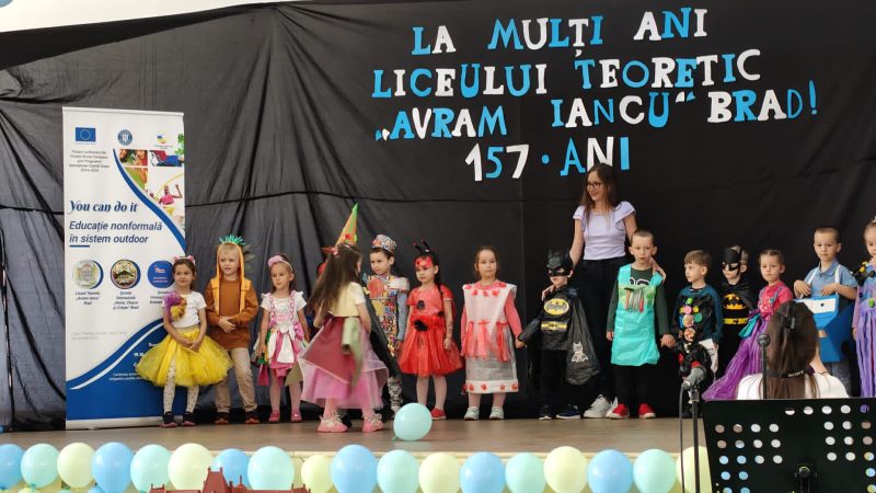 702830499_1454537883356261_7371528559889110991_n 157 de ani de tradiție, educație și performanță la Liceul Teoretic „Avram Iancu” Brad!