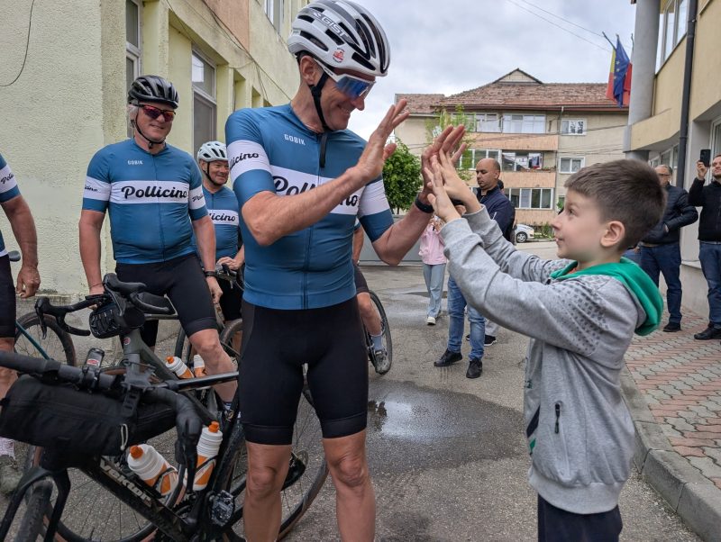 703813137_26764171903253168_8751592650837192667_n Tur ciclist Belluno-Petroșani pentru susținerea Casei Pollicino