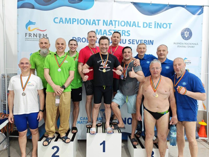 707415638_1552981589519269_2717699204498903002_n Medalie de aur pentru sportivul Avram Iancu la Campionatul Național de Înot Masters