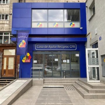 CAR-CFR-Petrosani-intrare CAR-CFR lansează proiectul „Reunim familia… reunim binele” și inaugurează „Casa Hainelor” la Petroșani