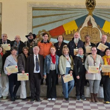 „Amfiteatrul literar” a adus  în Valea Jiului zeci de oameni de cultură și artă la prima ediție a taberei internaționale de creație literară sub egida revistei conduse de Mirela Cocheci