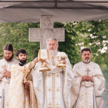 WhatsApp Image 2026-05-29 at 10.56.23 La mormântul Părintelui Iosif Trifa de Rusalii