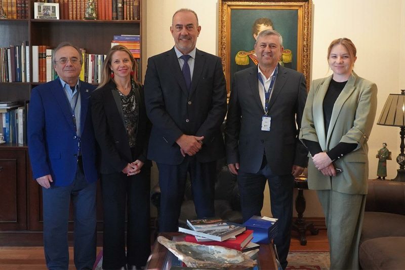 Punți de legătură peste Atlantic între Universitatea din Petroșani și două universități din Chile