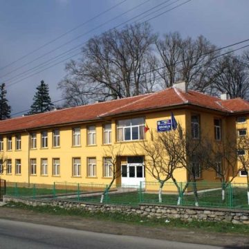 Investiții în educație la Școala gimnazială din Pui, în cadrul unui proiect european privind reducerea abandonului școlar