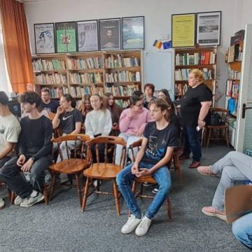 714204860_122162013200959036_6627725982150060019_n ,,Mediul înconjurător – patrimoniul tuturor”, la Biblioteca Municipală „Valeriu Butulescu” Petroșani