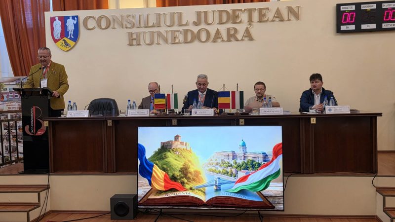 717699341_1618081620321368_4600622564265436498_n Reuniune academică de prestigiu găzduită de Consiliul Județean Hunedoara