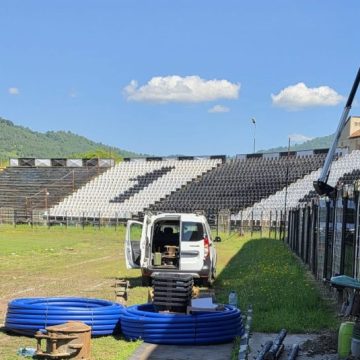 718854897_122263393442171536_9109607751611639504_n Lucrările de la Stadionul Jiul se derulează în ritm susținut