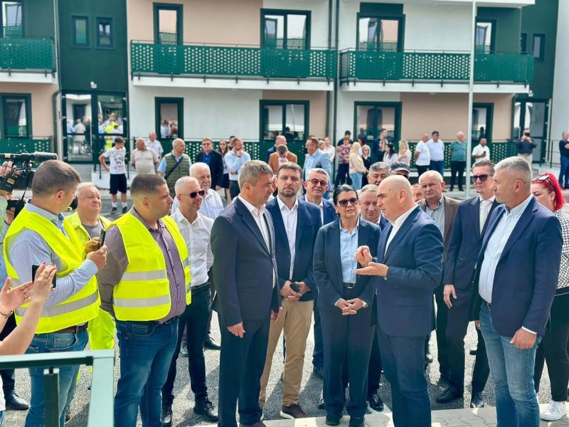 Premierul Ilie Bolojan, vizită la obiective de interes din județul Hunedoara