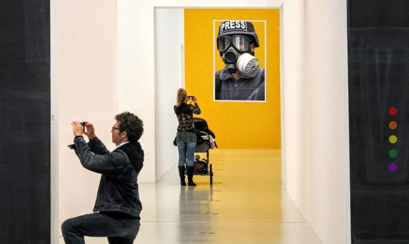 720010465_1396352349180089_3136991158497285761_n Prima ediție a expoziției-concurs de fotografie de presă „Instantanee de adevăr” la MCDR Deva
