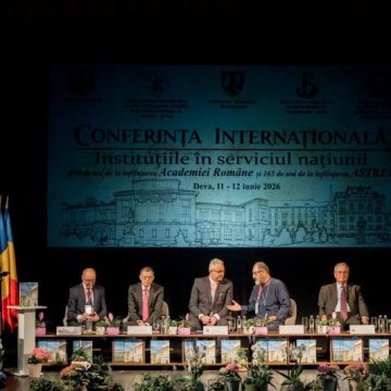 721169886_1003778182269552_3534372070446830827_n Vibrante emoții la conferința aniversară de la Deva a Academiei Române și a Societății Culturale ASTRA