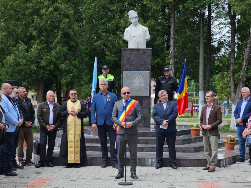 Momente pline de respect și mândrie națională la Vulcan, în cadrul evenimentului dedicat celebrării nașterii Crăișorului Munților: „Avram Iancu – model de erou al neamului românesc”