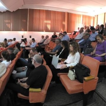 t4 Noile oportunități de finanțare prin Fondul de Participare pentru Tranziție Justă (FPTJ) pentru mediul de afaceri, prezentate la Deva
