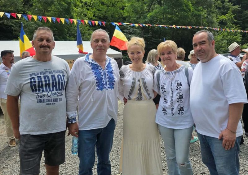 Delegație de la AUR Petrila la „Întâlnirea moților cu istoria”