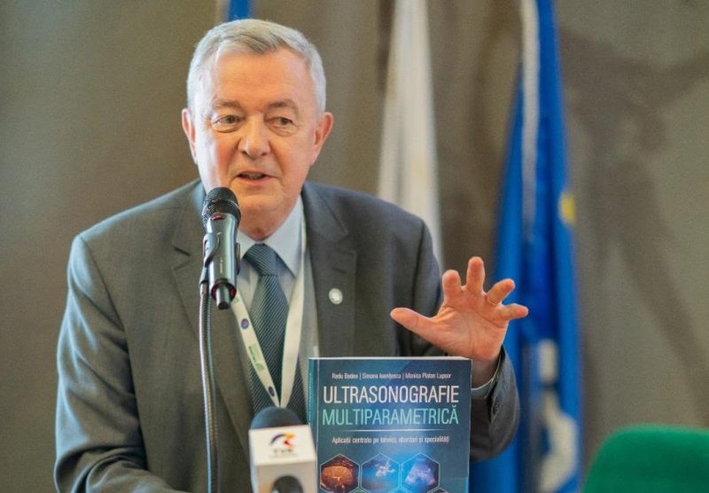 Lecția de medicină practică în orașul Uricani a reputatului medic clujean Petru Adrian Mircea, subiectul cărții sale „Alb și negru. Medic în Valea Jiului”