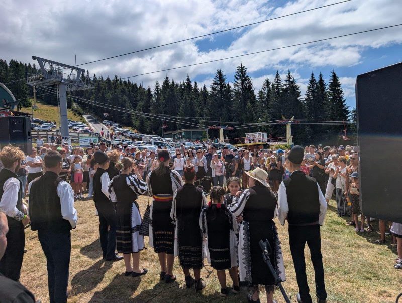 Nedeia Troiței, sărbătoare a comunității momârlanilor din Petroșani și carte de vizită a stațiunii turistice din Parâng
