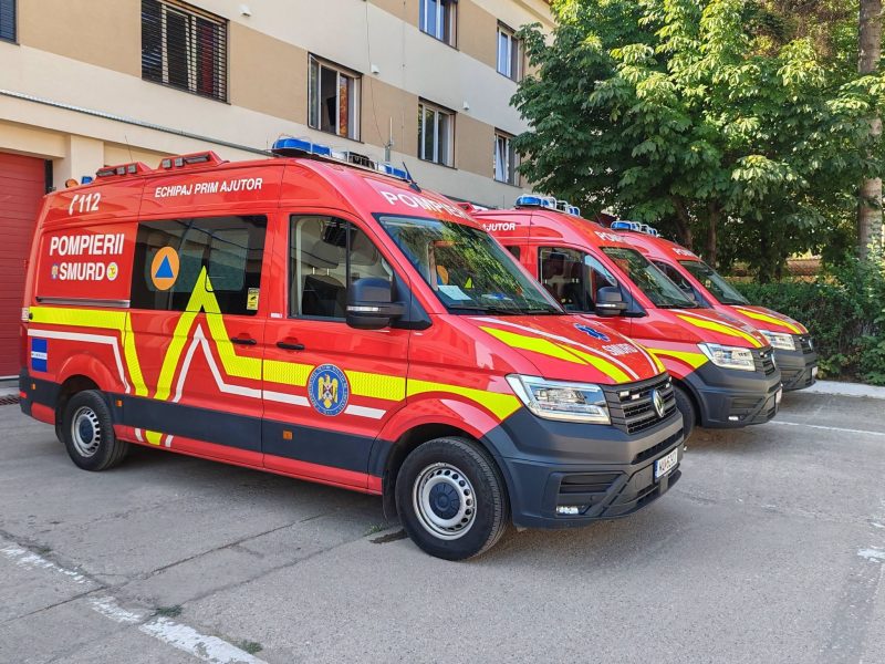 SMURD Hunedoara are trei ambulanțe noi, pentru subunitățile din Baru, Vulcan și Băița