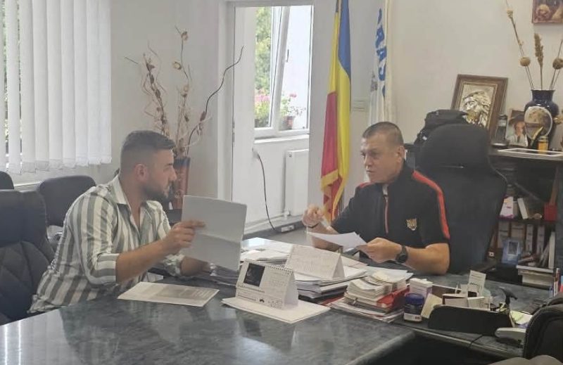 Pregătiri pentru începerea noului an școlar la Uricani